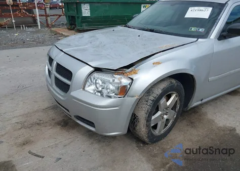 2005 Dodge Magnum Sxt z USA, uszkodzony, nr VIN 2D4GZ48V358579406